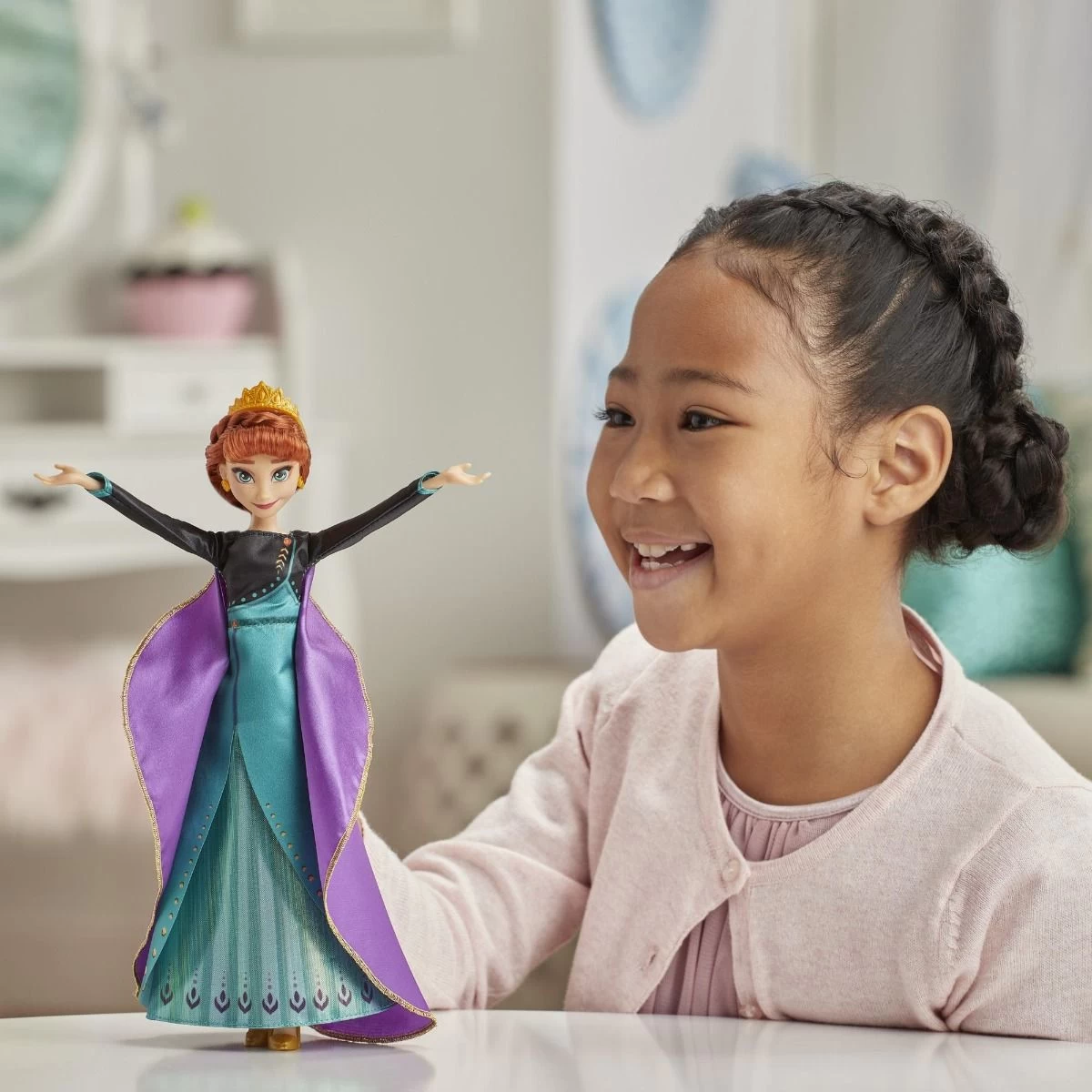Disney Frozen Musical Adventure Anna Singing Doll - E8881 3 Disney Frozen Musical Adventure Anna Singing Doll - E8881 - Image 3