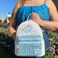 Loungefly Disney Cinderella's Magical Carriage Toyz N Fun Exclusive -Disney Toys 8D3DE294 DB2D 436D B320 02F10FE46049 55502